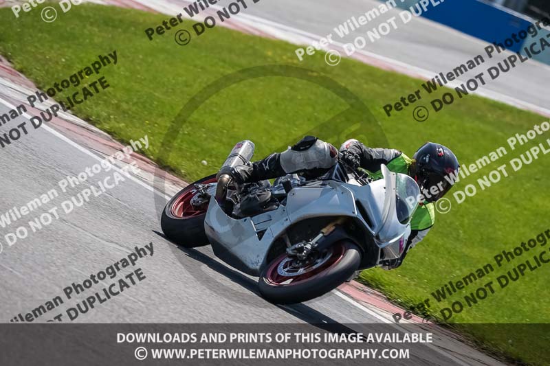 donington no limits trackday;donington park photographs;donington trackday photographs;no limits trackdays;peter wileman photography;trackday digital images;trackday photos